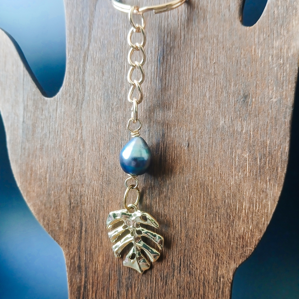 Black Pearl & Gold Leaf Pendant Keychain — Bag Charm, Luxe Gift